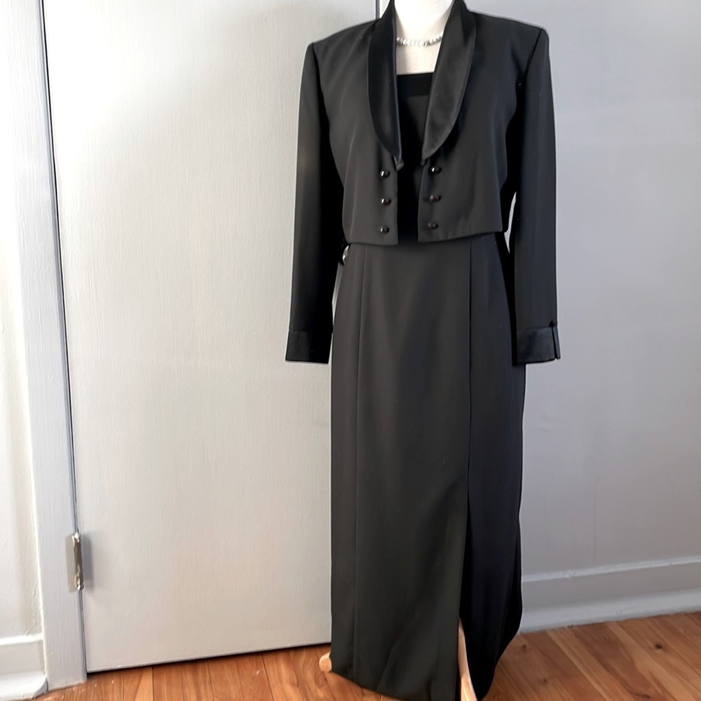 🇨🇦  Vintage Joseph Ribkoff Long Black Gown & Cropped Tuxedo Jacket, Size 10